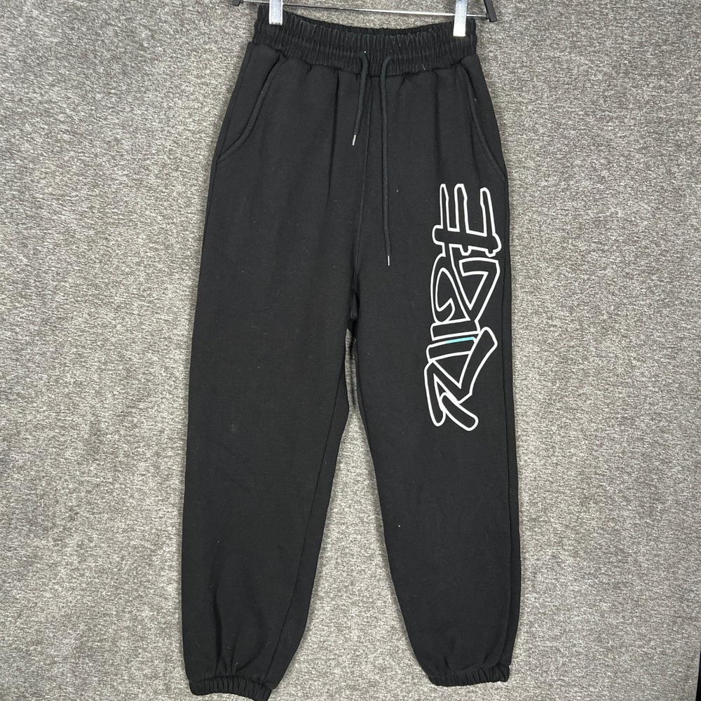 RIIZE SWEATPANTS 2024 'RIIZE UP' POP-UP MD Black Logo Graphic‎